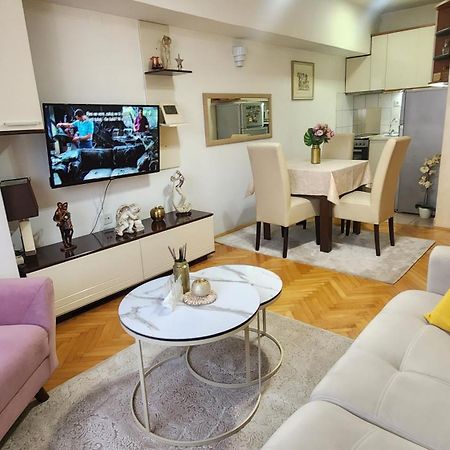 Apartment 88, Self Check-In, Free Parking Скопье Экстерьер фото